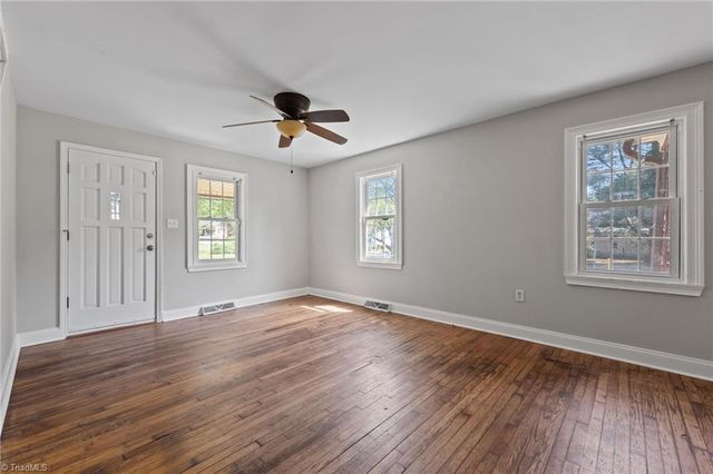 204 W Brower Avenue, Liberty, NC 27298