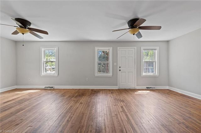 204 W Brower Avenue, Liberty, NC 27298