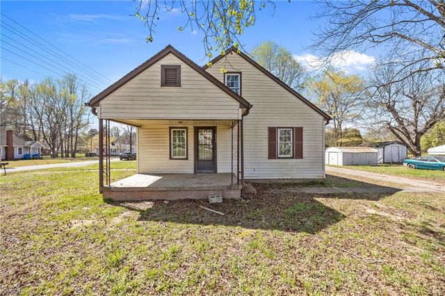 204 W Brower Avenue, Liberty, NC 27298