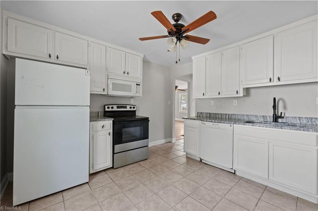 204 W Brower Avenue, Liberty, NC 27298