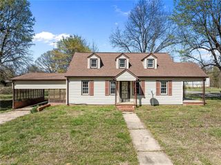 204 W Brower Avenue, Liberty, NC 27298