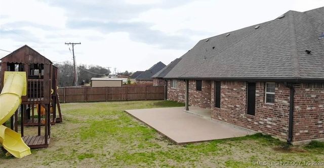 1722 Quiet Lane, Ardmore, OK 73401