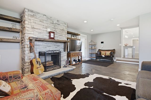 218 Almaville Rd, Smyrna, TN 37167