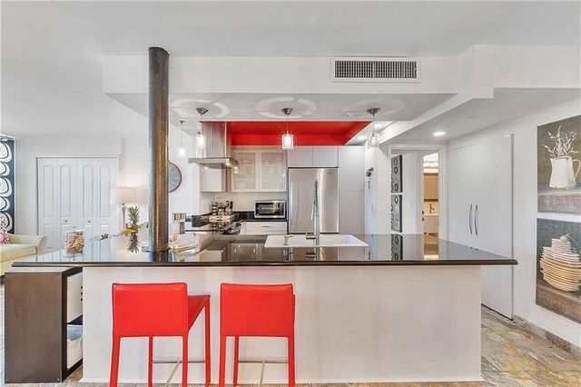 2017 S Ocean Drive PH6, Hallandale Beach, FL 33009