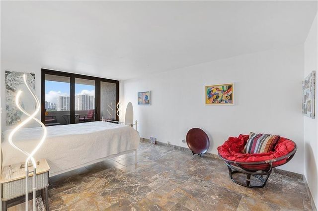 2017 S Ocean Drive PH6, Hallandale Beach, FL 33009