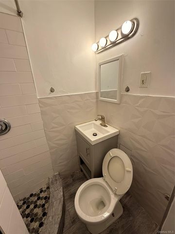 1958 Lurting Avenue, Bronx, NY 10461
