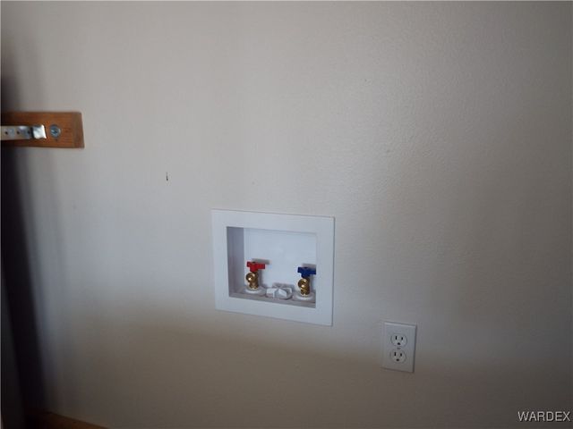 17516 N LADERA Drive, Dolan Springs, AZ 86441