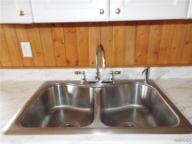 17516 N LADERA Drive, Dolan Springs, AZ 86441