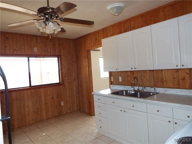 17516 N LADERA Drive, Dolan Springs, AZ 86441