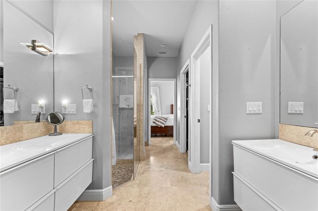 827 E 26TH AVENUE, New Smyrna Beach, FL 32169