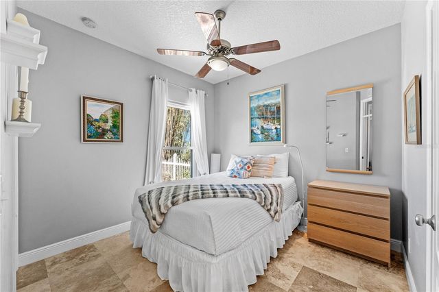 827 E 26TH AVENUE, New Smyrna Beach, FL 32169