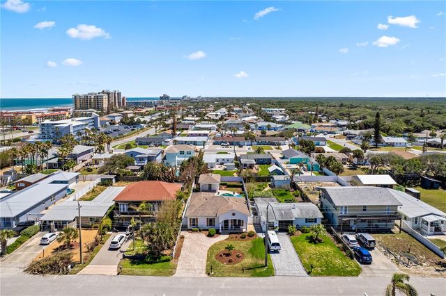 827 E 26TH AVENUE, New Smyrna Beach, FL 32169