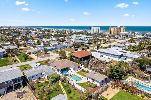 827 E 26TH AVENUE, New Smyrna Beach, FL 32169