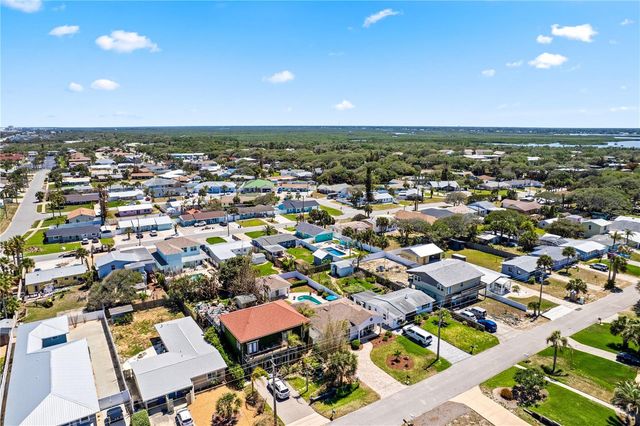 827 E 26TH AVENUE, New Smyrna Beach, FL 32169