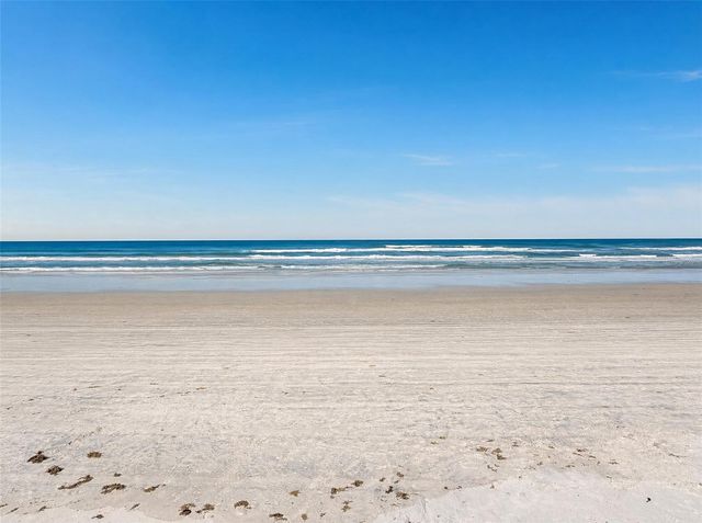 827 E 26TH AVENUE, New Smyrna Beach, FL 32169