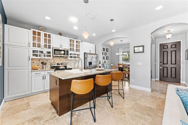 827 E 26TH AVENUE, New Smyrna Beach, FL 32169