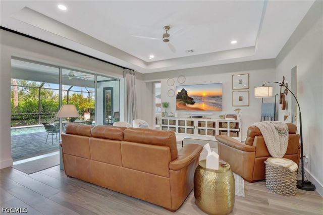 8517 S Lake CIR, Fort Myers, FL 33908