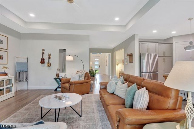 8517 S Lake CIR, Fort Myers, FL 33908