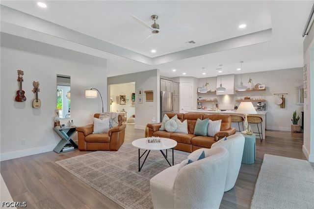 8517 S Lake CIR, Fort Myers, FL 33908