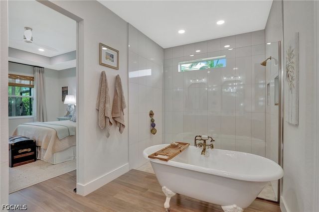 8517 S Lake CIR, Fort Myers, FL 33908