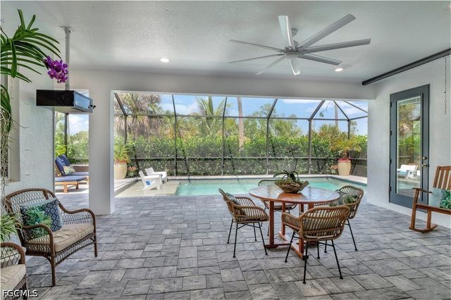 8517 S Lake CIR, Fort Myers, FL 33908