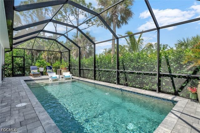 8517 S Lake CIR, Fort Myers, FL 33908