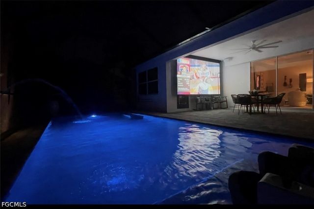 8517 S Lake CIR, Fort Myers, FL 33908