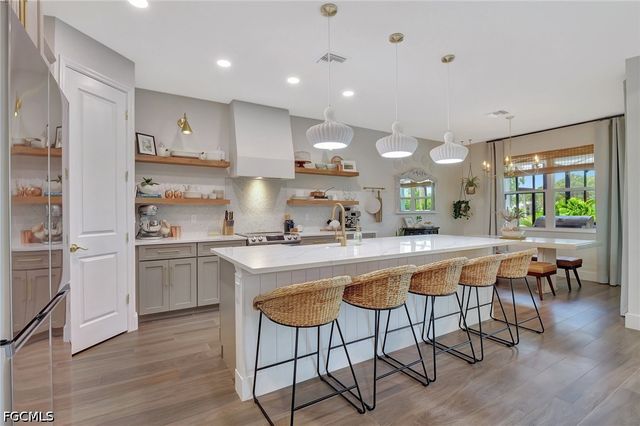 8517 S Lake CIR, Fort Myers, FL 33908