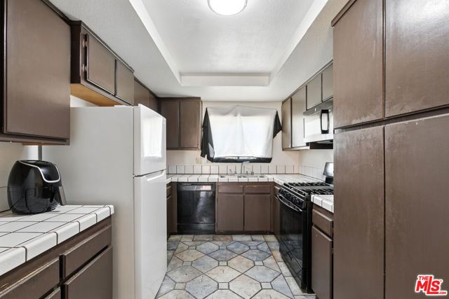 1655 E Avenue K, Lancaster, CA 93535