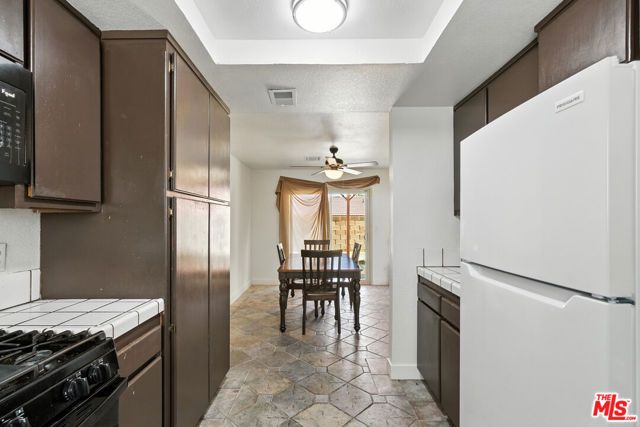 1655 E Avenue K, Lancaster, CA 93535