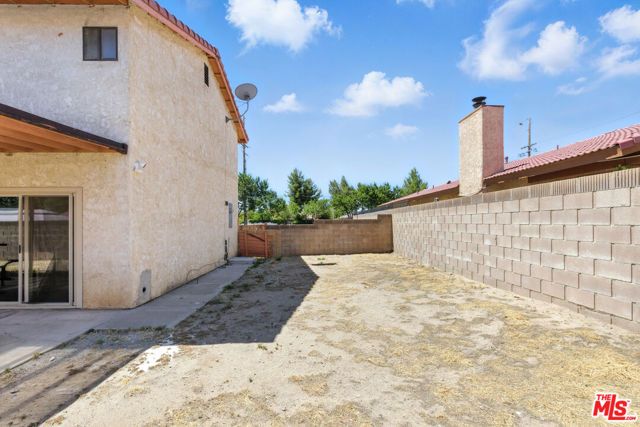 1655 E Avenue K, Lancaster, CA 93535