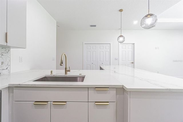 12690 N CENTRAL AVENUE, Tampa, FL 33612