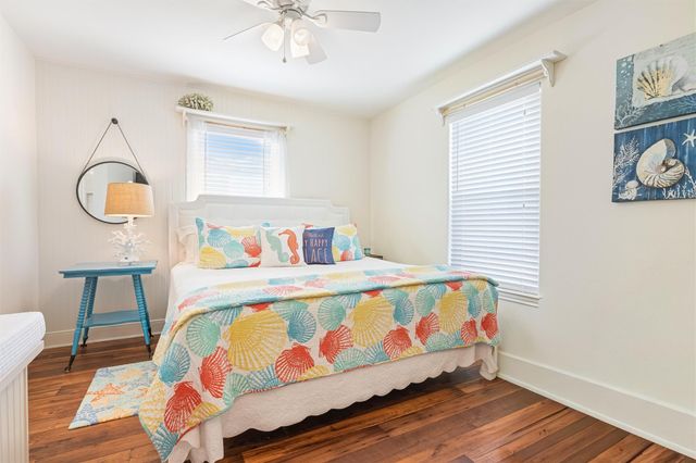 981 S Stingaree Drive, Crystal Beach, TX 77650