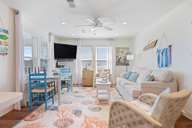 981 S Stingaree Drive, Crystal Beach, TX 77650