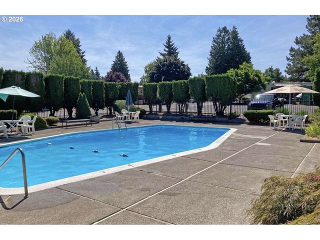 16745 Se DIVISION St 298, Portland, OR 97236