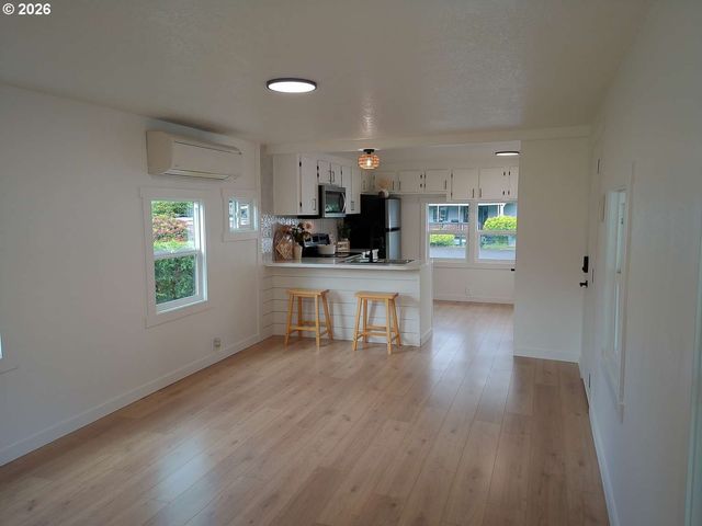 16745 Se DIVISION St 298, Portland, OR 97236