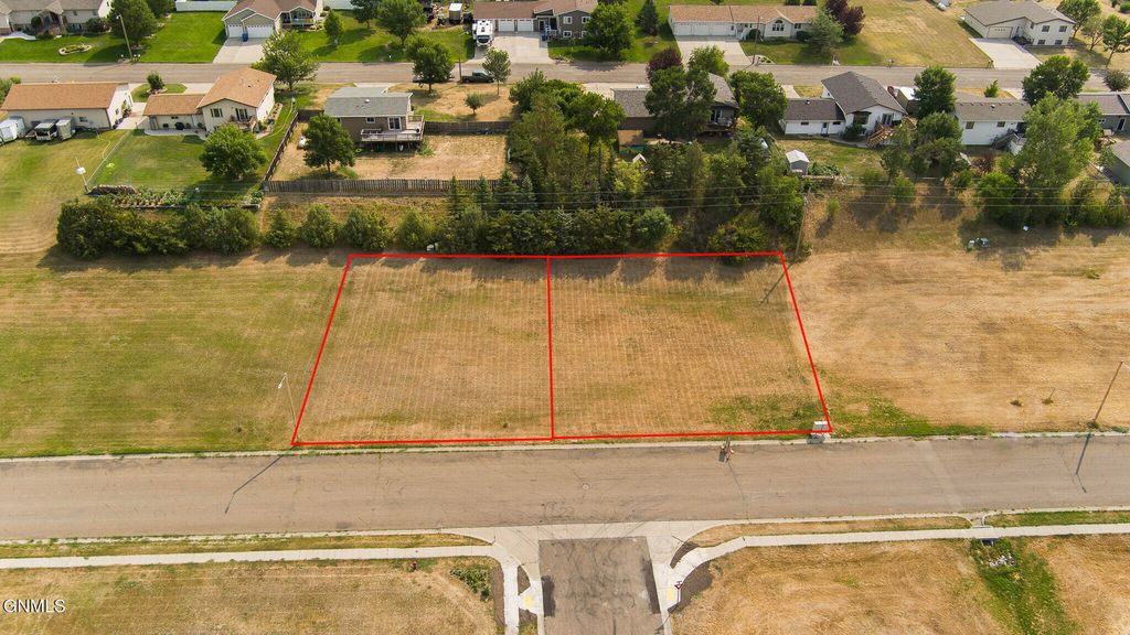 1800&1806 3rd Avenue NE, Beulah, ND 58523 photo 1
