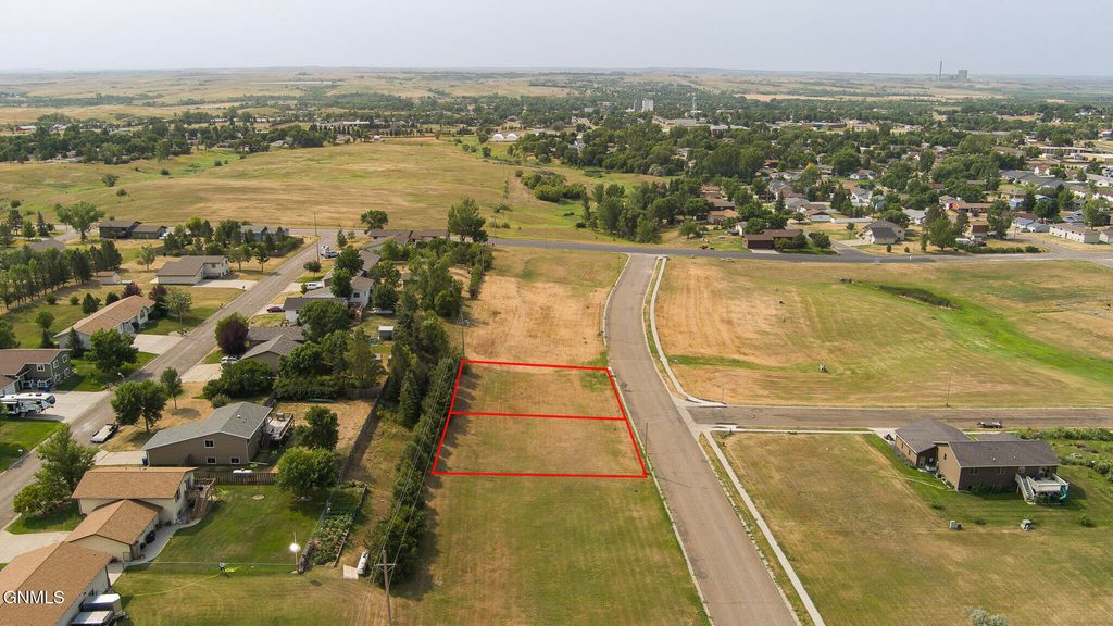 1800&1806 3rd Avenue NE, Beulah, ND 58523 photo 4
