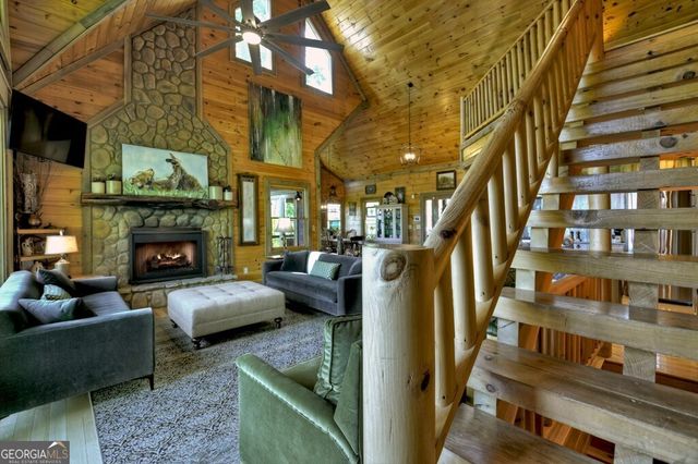 46 Cochise Road, Blue Ridge, GA 30513