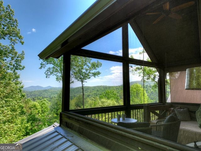 46 Cochise Road, Blue Ridge, GA 30513