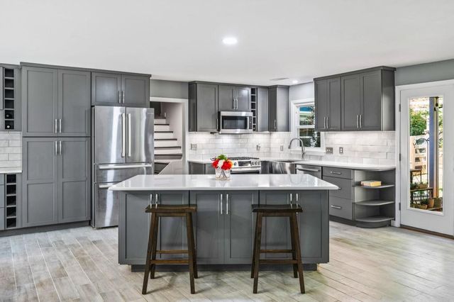 231 Breeze Hill Lane, Canton, GA 30114