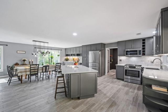 231 Breeze Hill Lane, Canton, GA 30114