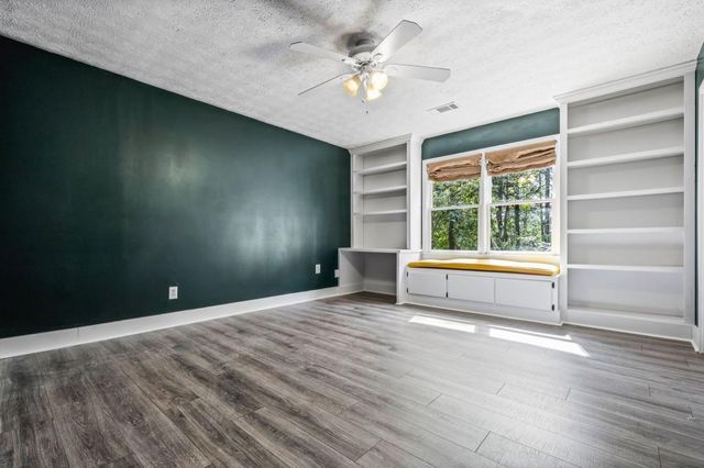 231 Breeze Hill Lane, Canton, GA 30114