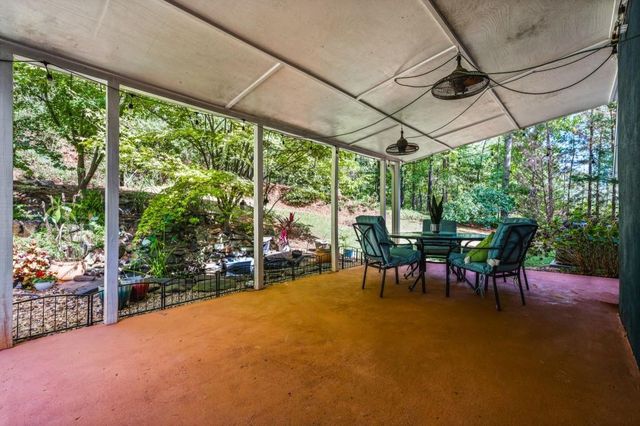 231 Breeze Hill Lane, Canton, GA 30114
