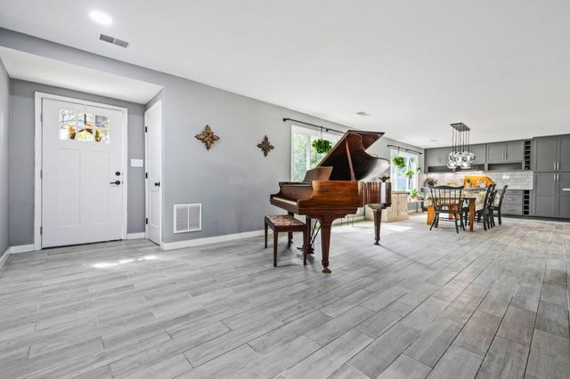 231 Breeze Hill Lane, Canton, GA 30114