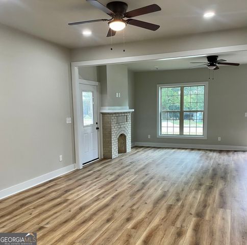 148 Holmes Street, Barnesville, GA 30204
