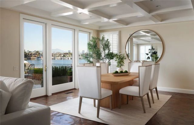 600 Via Lido Nord, Newport Beach, CA 92663