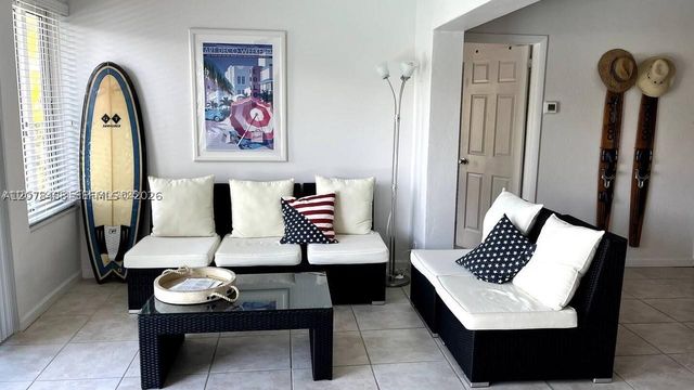 2424 SE 9th St 2424, Pompano Beach, FL 33062