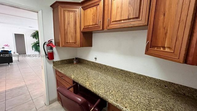 2424 SE 9th St 2424, Pompano Beach, FL 33062