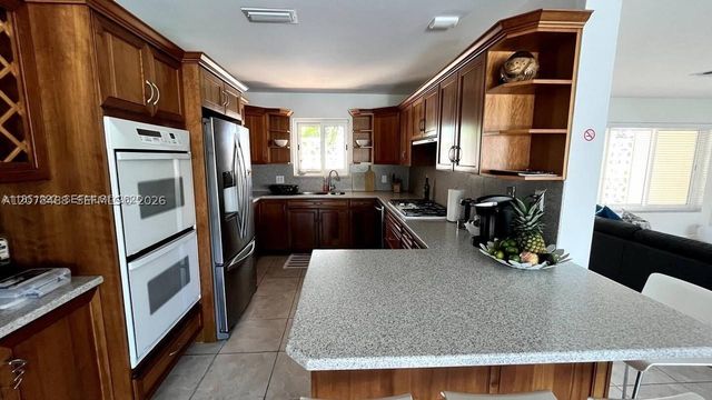2424 SE 9th St 2424, Pompano Beach, FL 33062